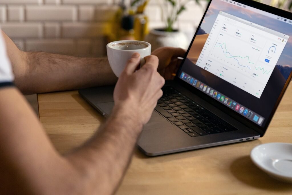 Earn Money from Home: Top Websites for Typing Side Hustles